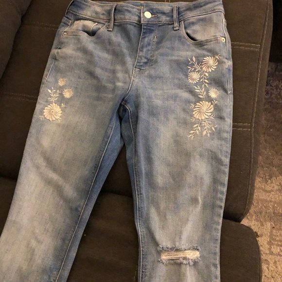 Old Navy Jeans - Picture 5 of 6